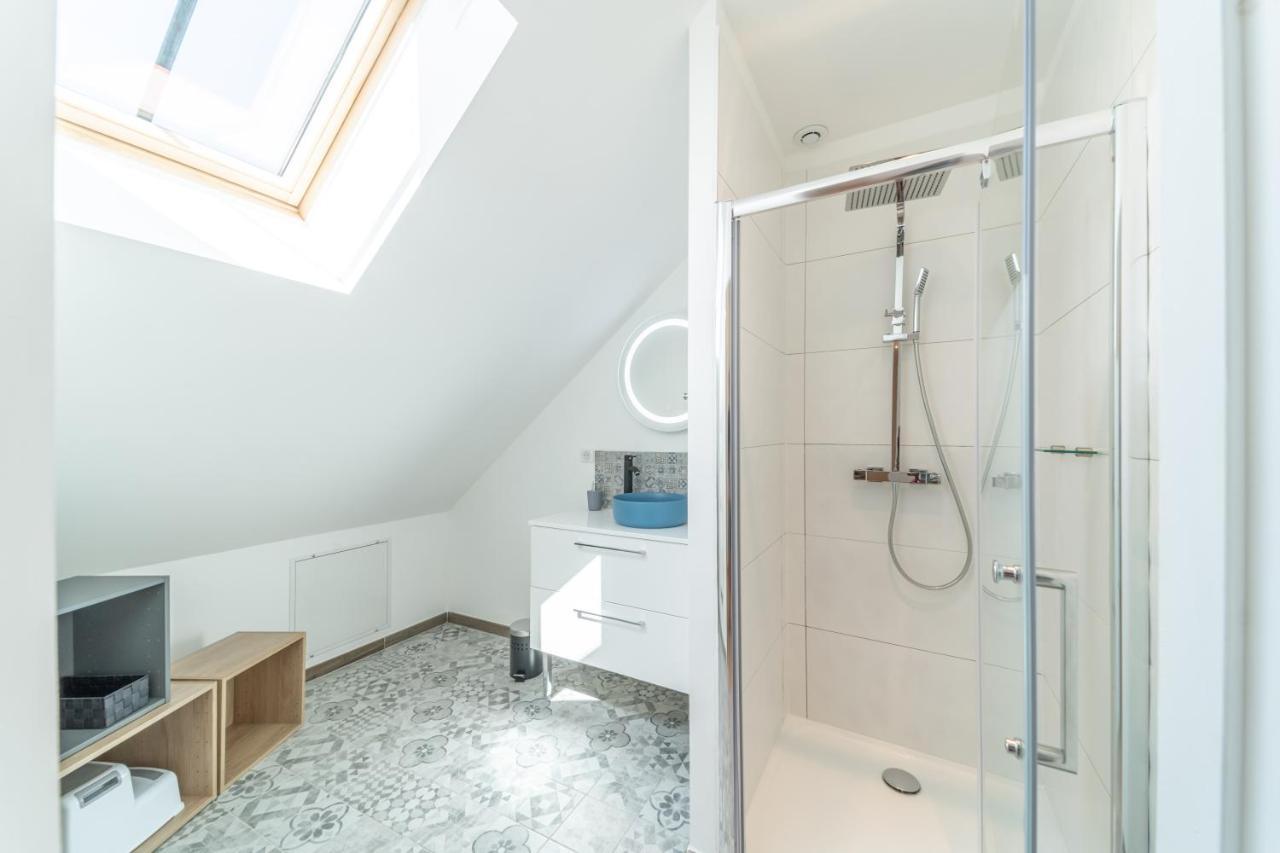 Côté Cour, 3 chambres, terrasses, jardin privé avec terrain de pétanque, cave voutée Corgoloin Exterior foto
